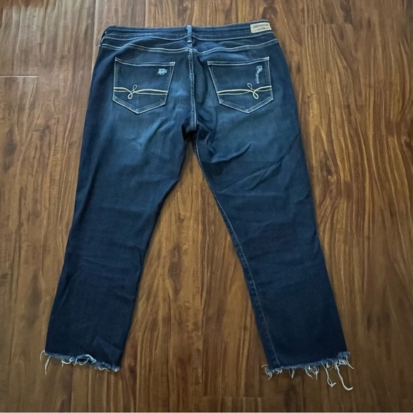 Denizen Levi’s Straight Cropped Raw Hem Denim Heans size 11 - Picture 7 of 9